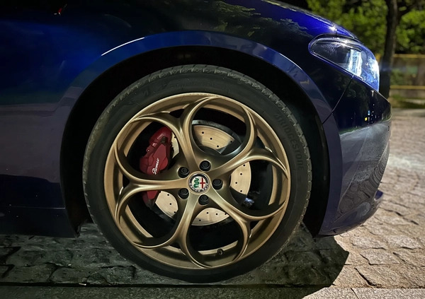 Alfa Romeo Giulia cena 145190 przebieg: 122000, rok produkcji 2017 z Warszawa małe 407
